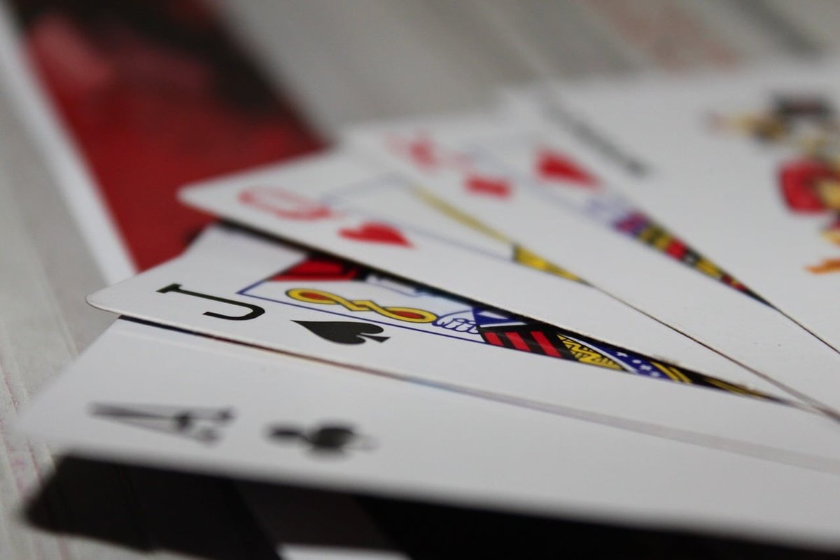 Blackjack Then and Now: A Digital Revolution in the Age-Old Game