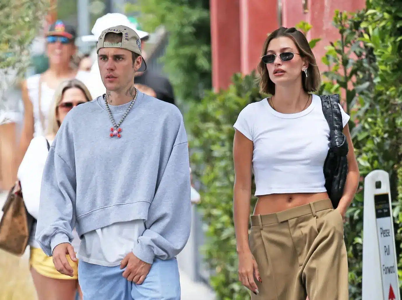 Hailey Bieber's Father Urges Fans To Pray For Her & Justin Bieber