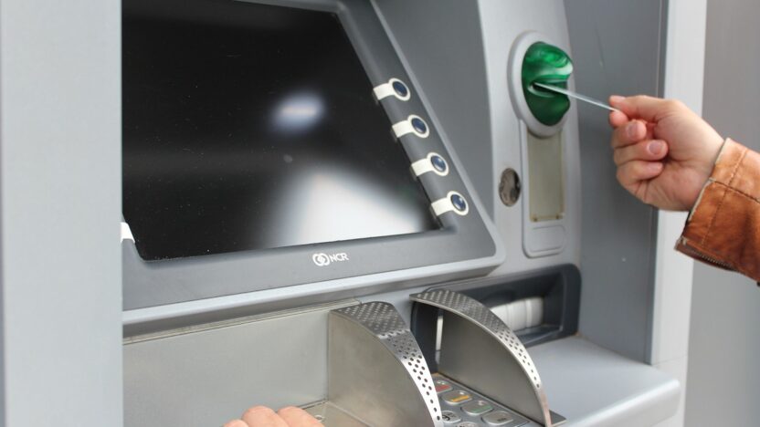 Use These Tips to Avoid ATM Fees